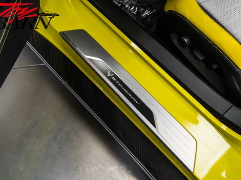 Used 2021 Chevrolet Corvette Stingray Premium Conv w/ Z51 Performance Package RWD image 30