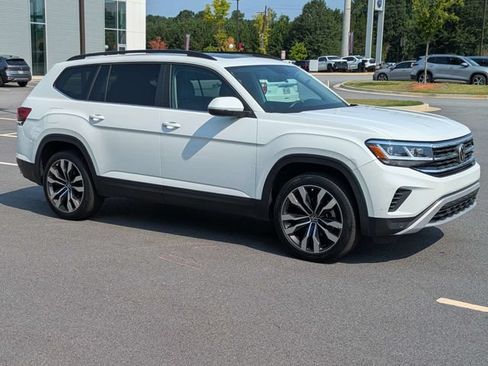 Used 2022 Volkswagen Atlas SE FWD image 2
