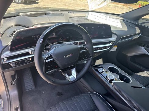 New 2026 Cadillac Lyriq V AWD/4WD image 22