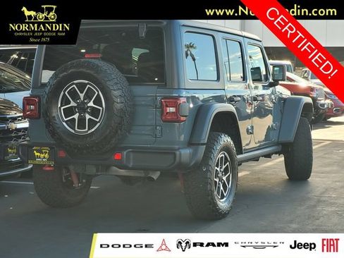 Certified 2025 Jeep Wrangler Unlimited Rubicon w/ Convenience Group AWD/4WD image 3
