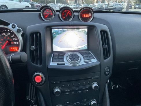 Used 2020 Nissan 370Z Touring Sport image 20