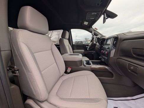 Used 2022 Chevrolet Silverado 1500 RST w/ Z71 Off-Road Package image 42