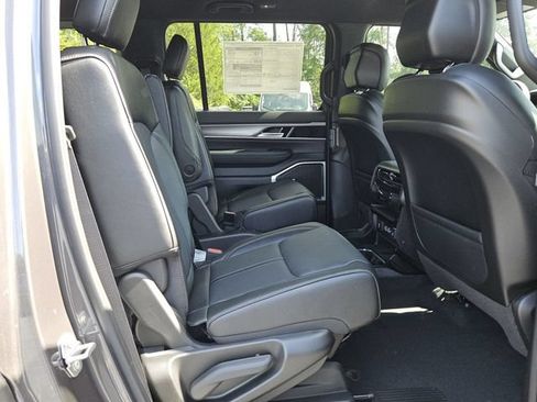 New 2026 Jeep Grand Wagoneer Limited AWD/4WD image 14