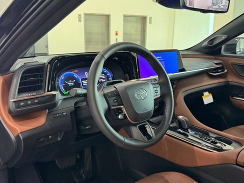 New 2026 Toyota Crown Signia w/ Advanced Technology Package AWD/4WD image 17