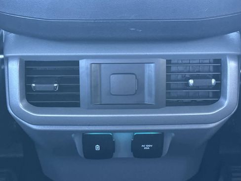 Used 2023 Ford F150 XLT image 15