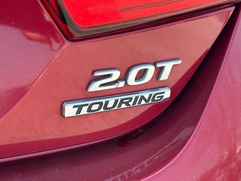 Used 2019 Honda Accord Touring image 4