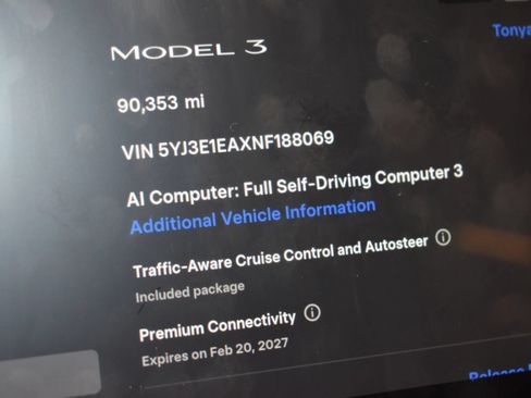 Used 2022 Tesla Model 3 RWD image 3