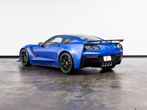 Used 2019 Chevrolet Corvette ZR1 RWD image 14