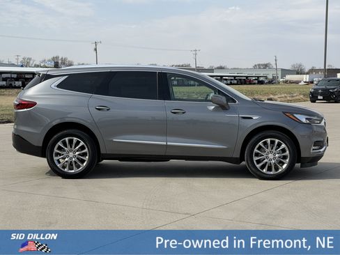 Used 2020 Buick Enclave Premium w/ Trailering Package, 5000 lbs. image 3