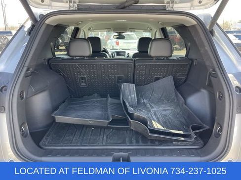 Used 2021 Chevrolet Equinox LT FWD image 24