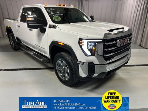 Used 2025 GMC Sierra 2500 SLT w/ SLT Premium Package image 1