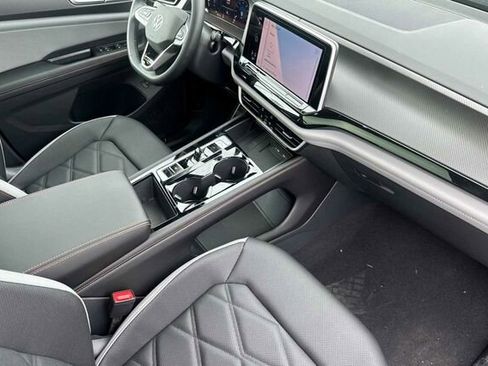 New 2026 Volkswagen Atlas Peak Edition AWD/4WD image 17