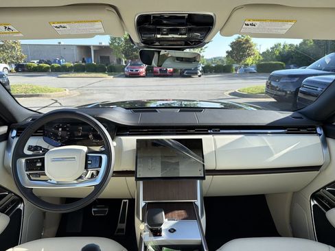 New 2026 Land Rover Range Rover SE AWD/4WD image 18