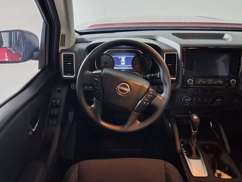 Used 2024 Nissan Frontier SV w/ Technology Package RWD image 12