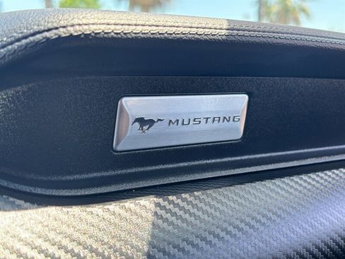 Used 2018 Ford Mustang Coupe RWD image 20