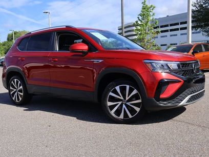 Certified 2022 Volkswagen Taos SE w/ IQ.Drive SE Package