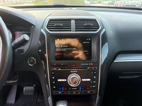Used 2017 Ford Explorer Sport w/ Equipment Group 401A AWD/4WD image 18