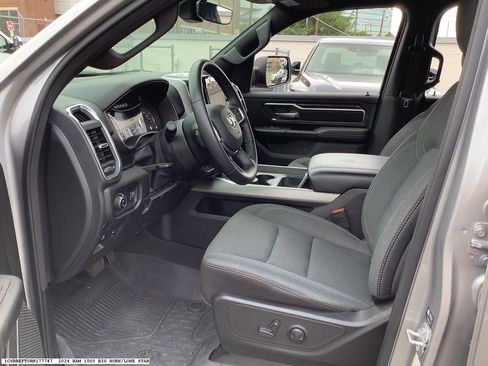 Used 2024 RAM 1500 Lone Star image 12