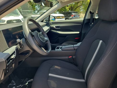 Used 2025 Hyundai Sonata SEL FWD image 12