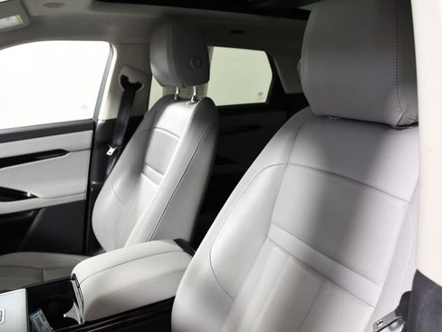 Used 2024 Land Rover Range Rover Evoque S image 17