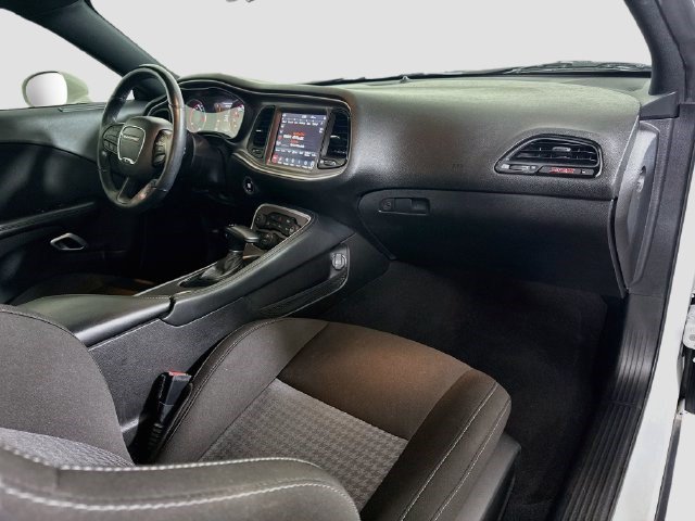 Used 2022 Dodge Challenger R/T Scat Pack RWD image 27