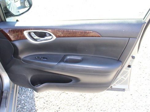Used 2013 Nissan Sentra SL w/ Leather Pkg FWD image 22