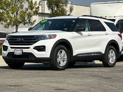 Certified 2022 Ford Explorer XLT w/ Class IV Trailer Tow Package image 9