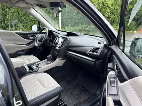 Used 2022 Subaru Forester Premium AWD/4WD image 16