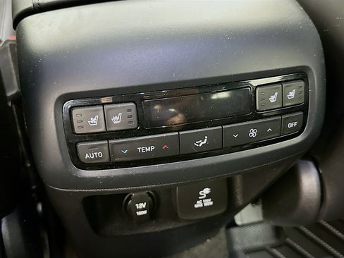 Used 2020 Hyundai Palisade Limited image 28