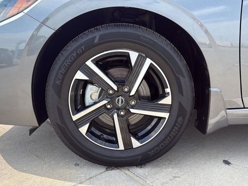 Used 2025 Nissan Sentra SV w/ All-Weather Package image 3