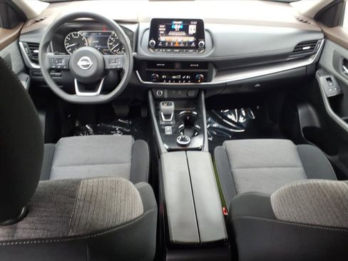 Used 2023 Nissan Rogue SV image 6