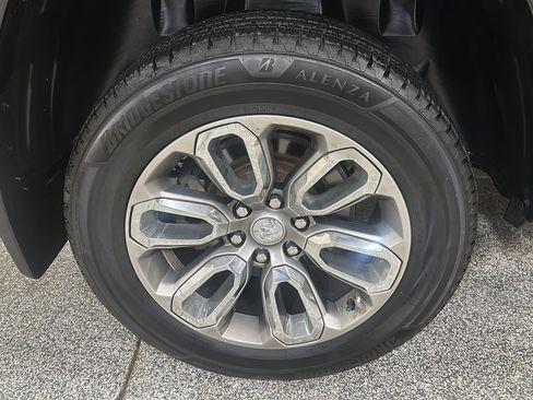 Used 2020 RAM 1500 Laramie w/ Sport Appearance Package AWD/4WD image 10