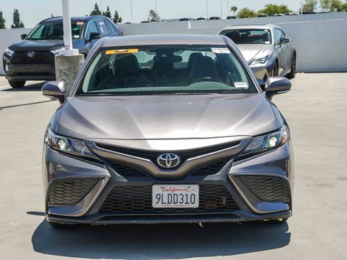 Used 2024 Toyota Camry SE w/ Cold Weather Package FWD image 2