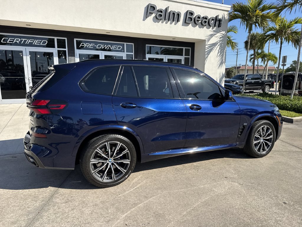 Used 2024 BMW X5 xDrive40i w/ M Sport Package AWD/4WD image 4