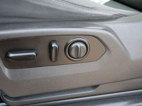 Used 2020 GMC Sierra 2500 SLE w/ SLE Convenience Package image 16