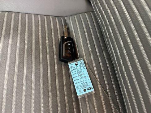 Used 2019 Toyota Camry SE w/ Carpet Mat Package FWD image 73