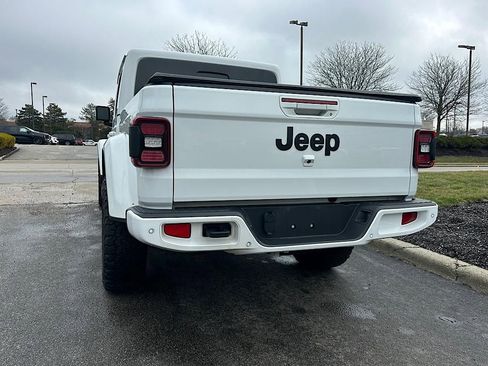 Used 2022 Jeep Gladiator Overland image 9