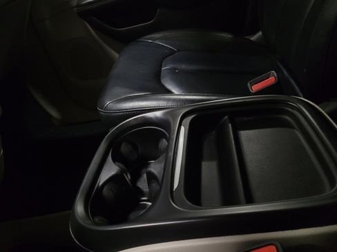 Used 2017 Chrysler Pacifica Touring-L image 26