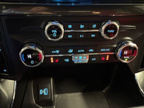 Used 2021 Ford F150 XLT w/ Equipment Group 302A High image 11