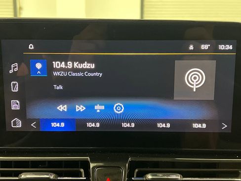 Used 2025 Chevrolet TrailBlazer LT AWD/4WD image 52