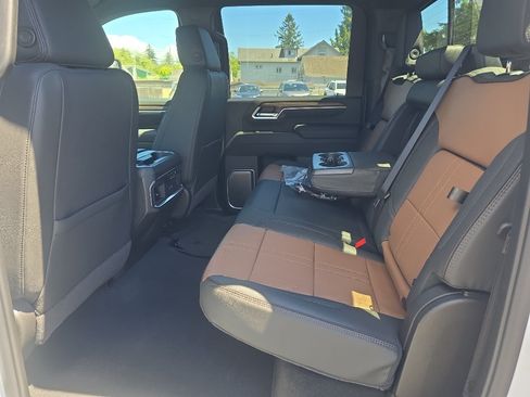 New 2026 Chevrolet Silverado 2500 High Country w/ Z71 Off-Road Package AWD/4WD image 16