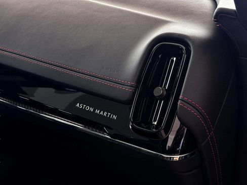 Used 2025 Aston Martin DBX 707 image 36