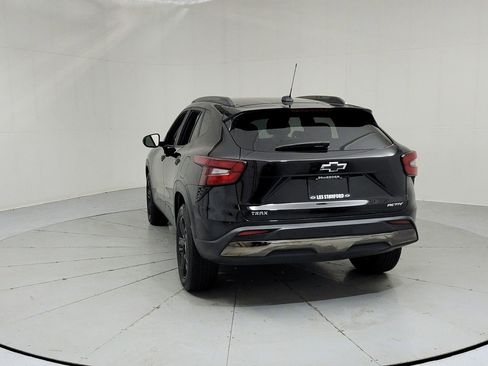Used 2025 Chevrolet Trax ACTIV w/ Driver Confidence Package FWD image 4