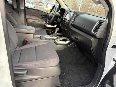 Certified 2023 Nissan Frontier SV w/ Technology Package image 18