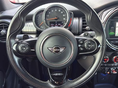 Used 2019 MINI Cooper S w/ Signature Upholstery Package FWD image 8