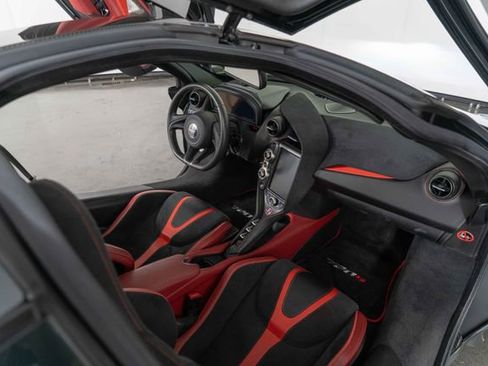 Used 2018 McLaren 720S Performance image 26