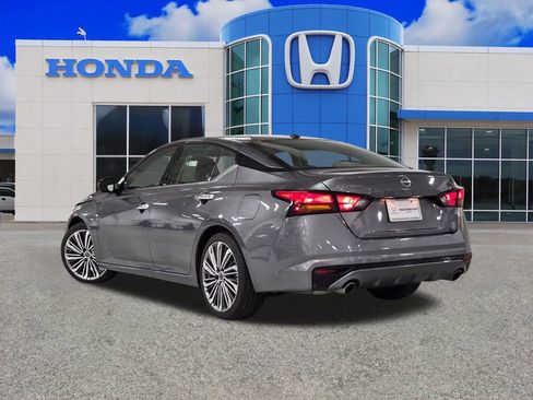 Used 2023 Nissan Altima 2.5 SL FWD image 5