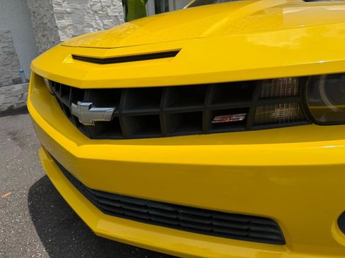 Used 2010 Chevrolet Camaro SS w/ RS Package RWD image 5
