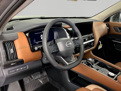 New 2026 Nissan Pathfinder Platinum AWD/4WD image 31