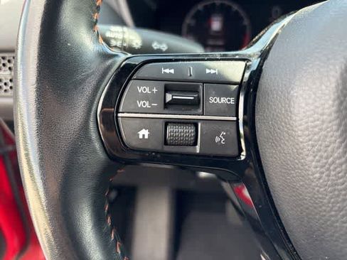 Used 2023 Honda HR-V Sport image 9
